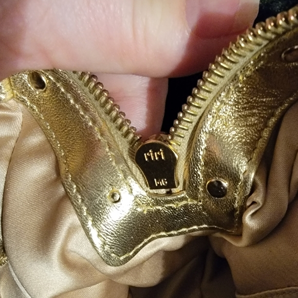 NWT's Versace Vintage EXTREAMLY RARE Authentic Quilted Gold Leather Bag - Picture 11 of 16